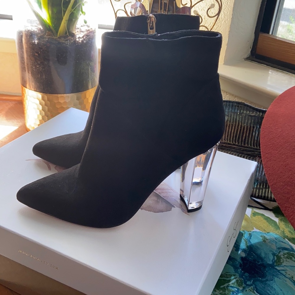 Jessica Simpson heels
